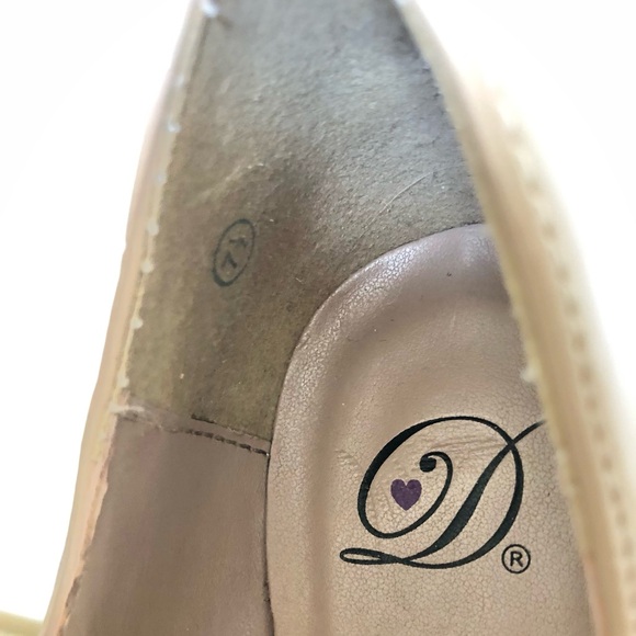 ♥️ in D Beige Ankle Strap Closed Toe Platform Heels - Picture 6 of 8